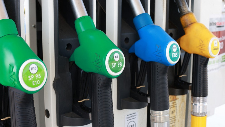 Benzina a scazut sub 6 lei pe litru Imagine