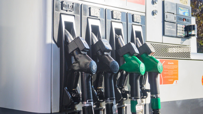 Benzina si motorina, tot mai scumpe in Ungaria. Soferii maghiari vin in Romania pentru a face plinul Imagine