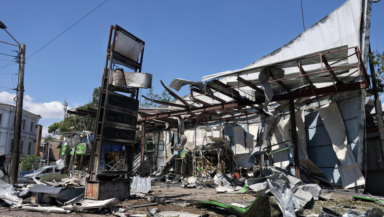 Benzinarie din orasul ucrainean Sumi, distrusa de o drona ruseasca: 4 raniti grav, printre care si directorul unei televiziuni locale Imagine