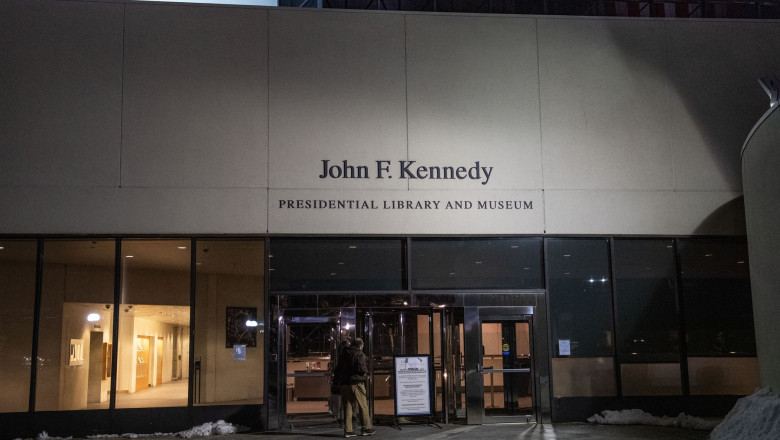 Biblioteca John F. Kennedy din Boston a fost nevoita sa se inchida, din cauza disponibilizarilor angajatilor federali Imagine