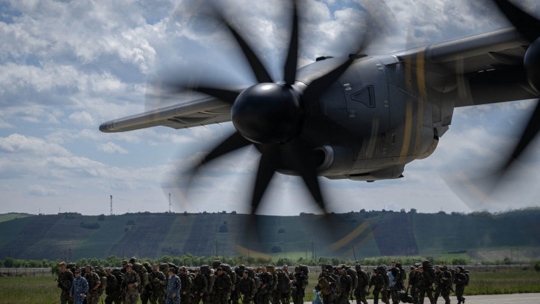 Biden: Aproximativ 80.000 de trupe americane au fost trimise in baze din state membre NATO pentru a descuraja agresiunea rusa Imagine