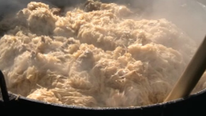 Bihor. Concurs de gatit toros la festivalul de la Toboliu Imagine