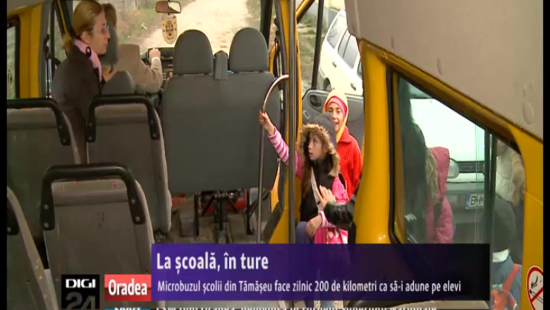 BIHOR. La scoala, in ture. Microbuzul scolii din Tamaseu face zilnic 200 de kilometri ca sa-i adune pe elevi Imagine
