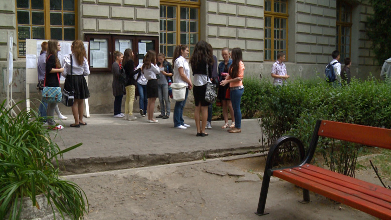 BIHOR. Rezultate sub asteptari la evaluarea nationala. Doar doua note de 10 Imagine