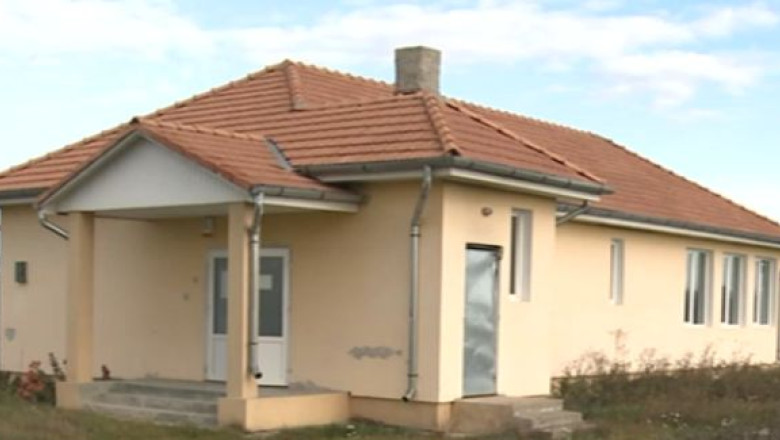 BIHOR. Scoala moderna, pusa sub lacat din cauza numarului prea mic de elevi Imagine