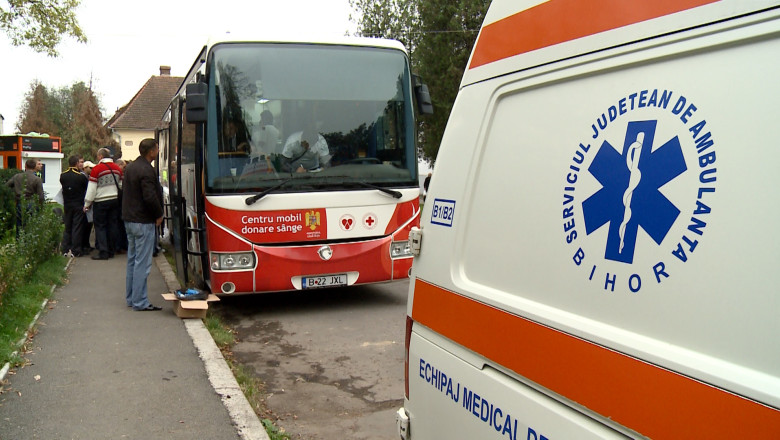 BIHOR. Un autobuz special echipat cauta prin judet donatori de sange Imagine