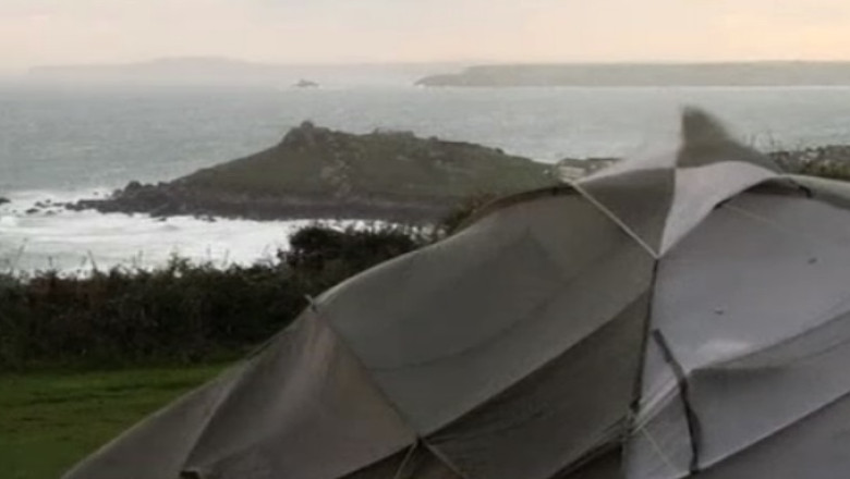 Bilantul furtunii St Jude, in Marea Britanie: 13 morti, mai multi disparuti, 300.000 de locuinte fara electricitate Imagine