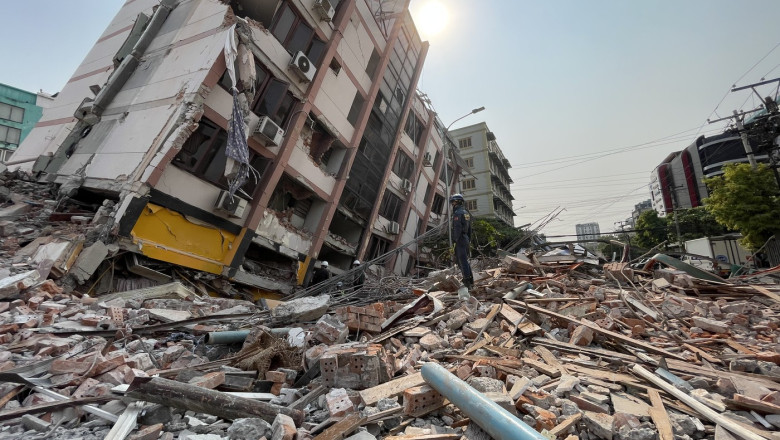 Bilantul in urma cutremurului din Myanmar depaseste 2.700 de morti. Femeie salvata de sub daramaturi dupa 91 de ore Imagine