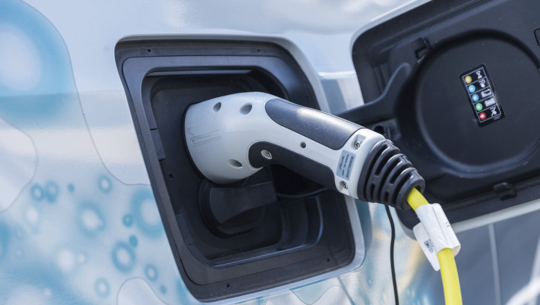 Bilantul lunii martie in Europa. Masinile electrificate au ajuns la aproape 60% din vanzari. Cat de mult a scazut Tesla Imagine