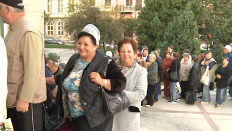 Bilete pentru Balul Pensionarilor, obtinute fara imbranceli Imagine