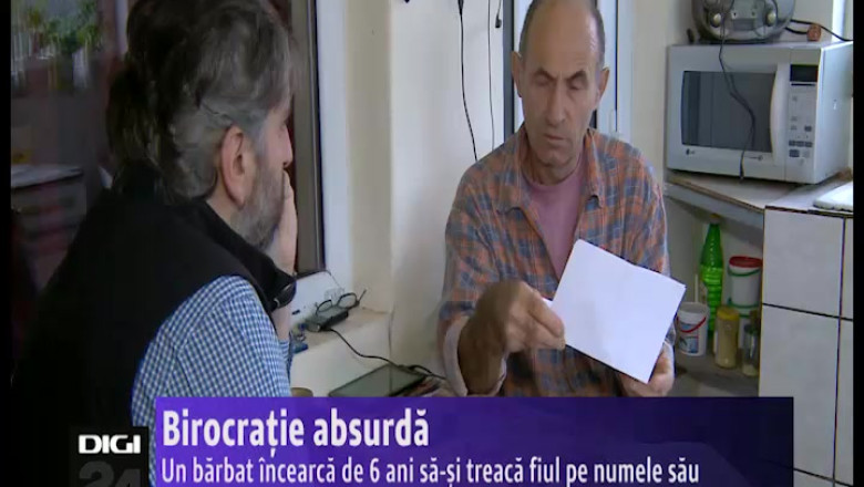 Birocratie absurda. Un barbat incearca de 6 ani sa-si treaca fiul pe numele sau Imagine