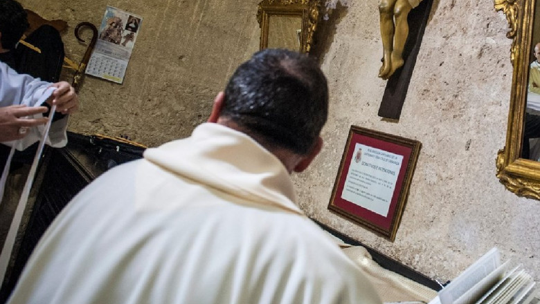 Biserica Catolica din Spania a descoperit aproape 1.000 de copii abuzati sexual de preoti Imagine