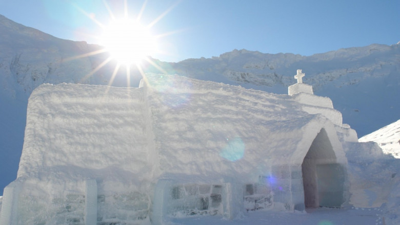 Biserica de Gheata de la Balea Lac a fost finalizata  Imagine
