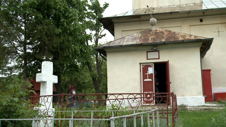 Bisericile monument din Iasi se darama Imagine
