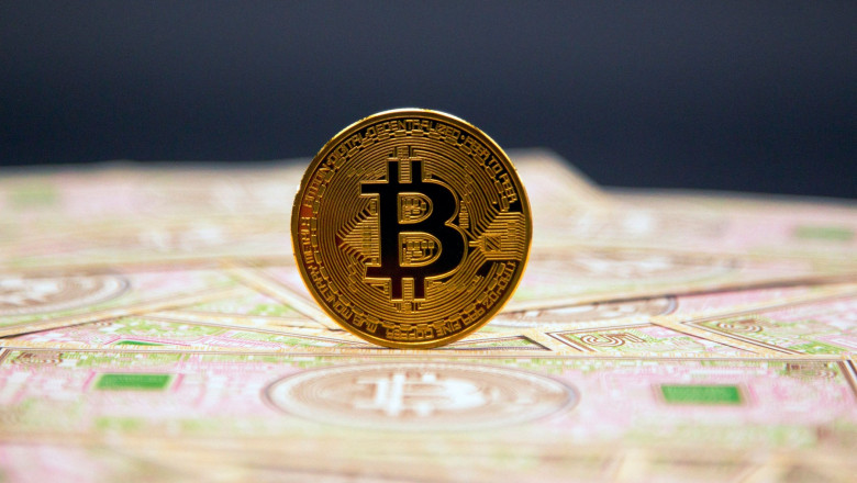 Bitcoin continua sa scada. La ce valoare a ajuns, dupa trei zile consecutive in care a pierdut peste 1000 de dolari Imagine