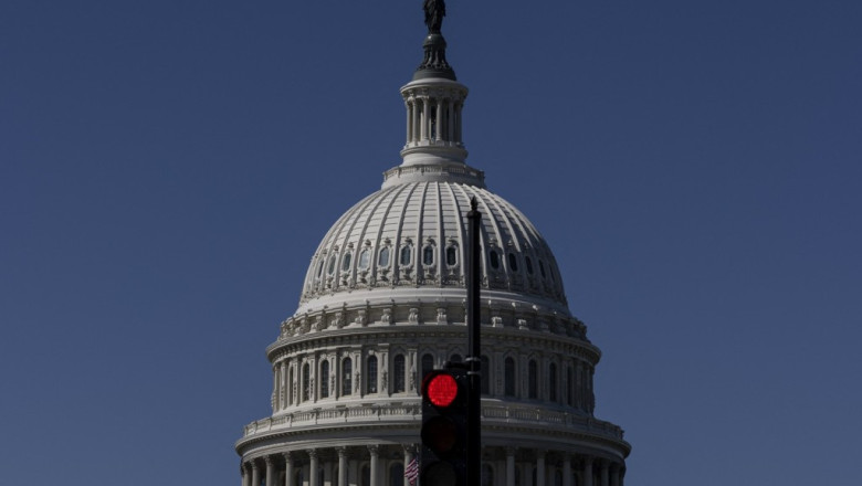 Blocajul bugetar loveste New York si California: Trump taie miliarde din finantarea promisa Imagine