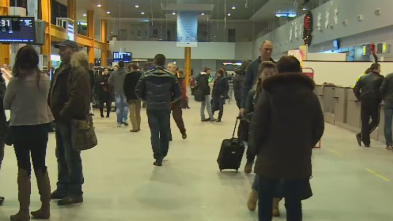 Blocati de ceata pe aeroport Imagine