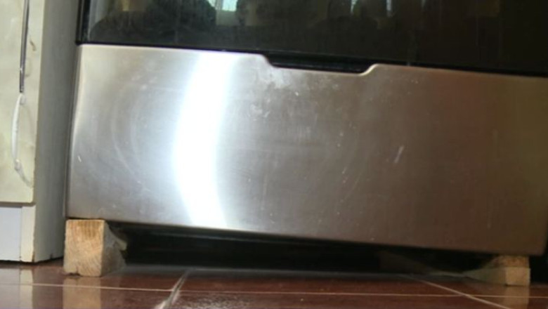 Blocurile unui cartier din Cernavoda se inclina inca de la constructie Imagine