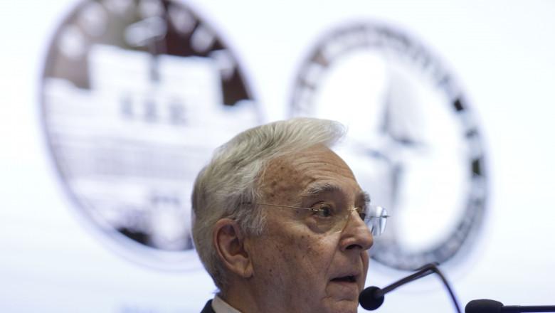 BNR lanseaza doua monede cu prilejul aniversarii a 20 de ani de la aderarea Romaniei la NATO. Mesajul guvernatorului Mugur Isarescu Imagine