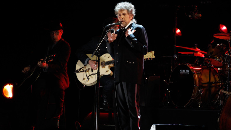 Bob Dylan interzice folosirea telefoanelor mobile la concertele sale din Marea Britanie Imagine