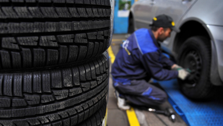Boicot. Service-urile auto nu mai vor sa repare masinile asigurate la Astra Imagine