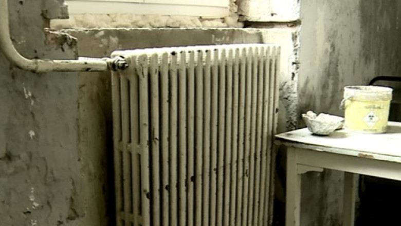 Bolnavi asaltati de gandaci. Cladirea Spitalului Judetean Vaslui are 100 de ani si nu a fost renovata niciodata Imagine