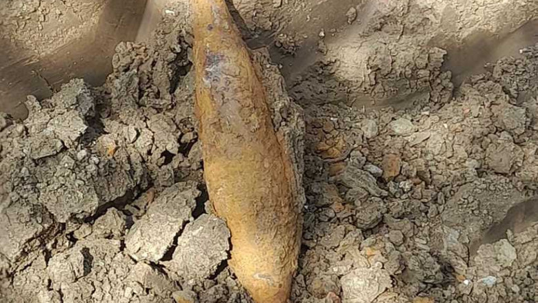 Bomba functionala din Al Doilea Razboi Mondial, gasita pe santierul de consolidare a unei strazi din Oradea Imagine