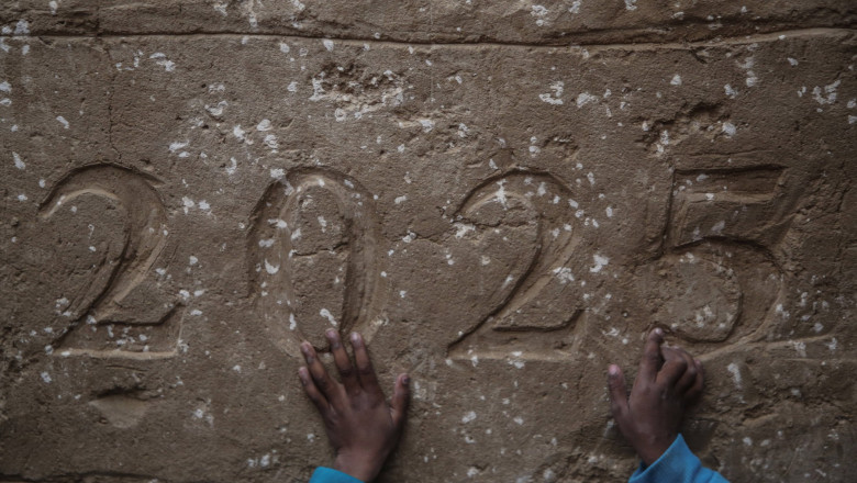 Bombardament israelian in Gaza chiar de miezul noptii, in noaptea de Revelion: 15 persoane au fost ucise Imagine