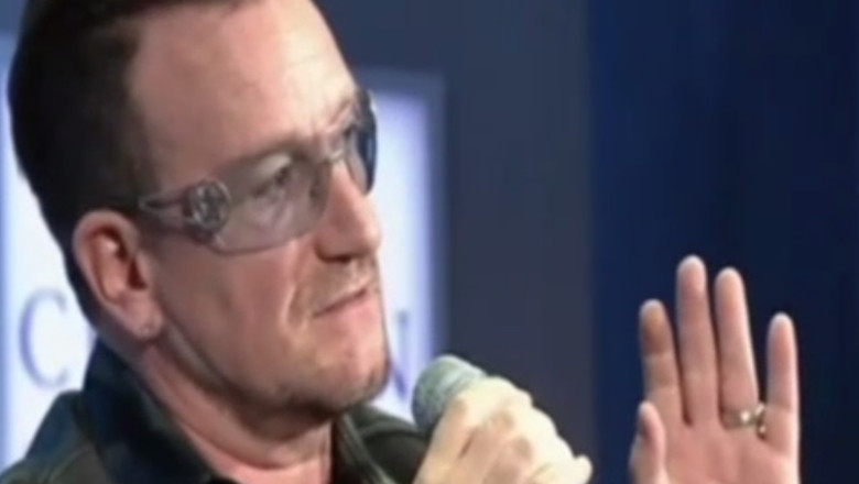 Bono de la U2 l-a imitat pe Bill Clinton Imagine