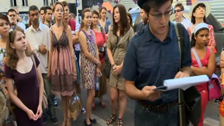 BONTON. Cu bastonul prin Bucuresti Imagine