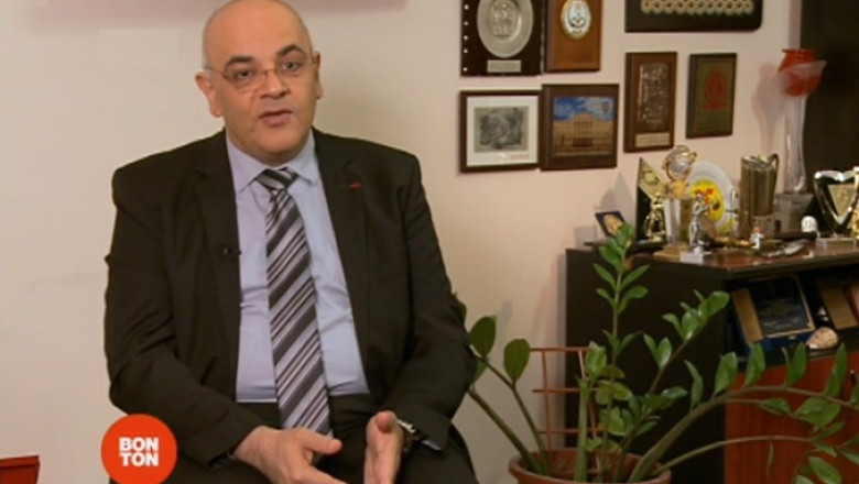 BONTON. Raed Arafat: Cand e nevoie si vin unii langa ceilalti, romanii se sprijina Imagine