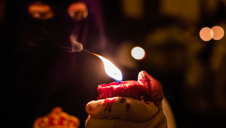 BOR: Sfanta Lumina va fi adusa de la Ierusalim sambata seara si va fi distribuita fiecarei parohii Imagine