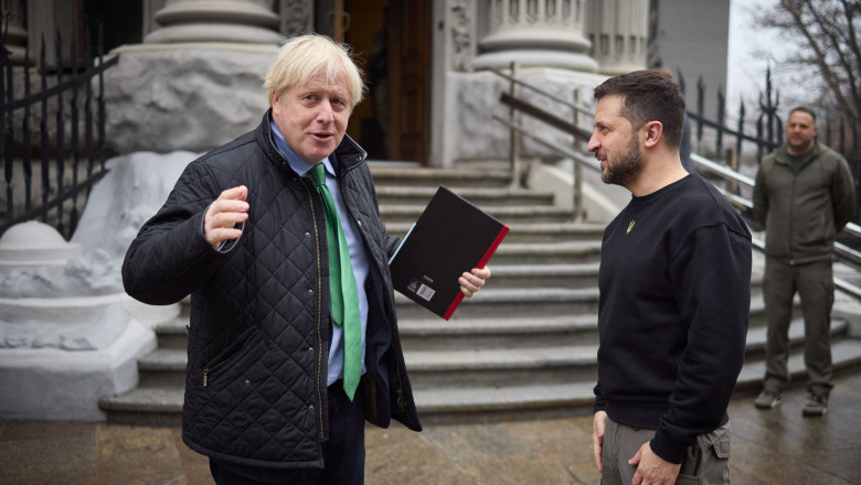 Boris Johnson a mers din nou in vizita in Ucraina: „Ramanem alaturi cat va fi nevoie” Imagine