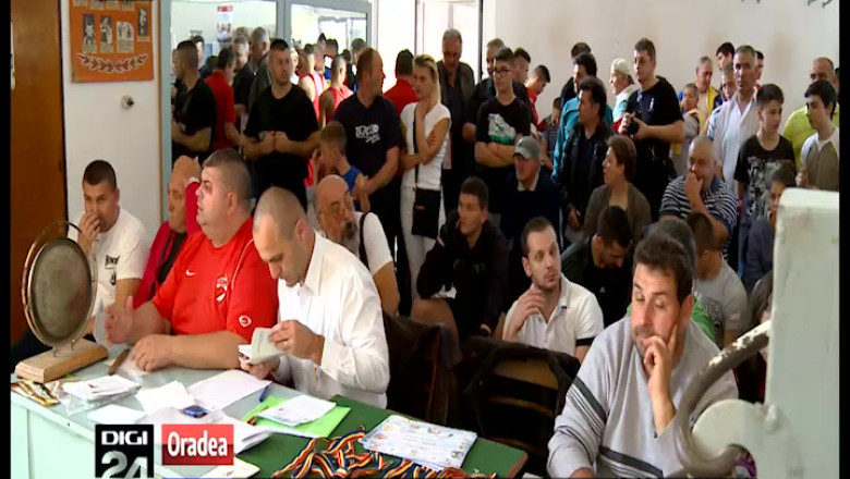 BOX. Gongul oradean a batut din nou Imagine