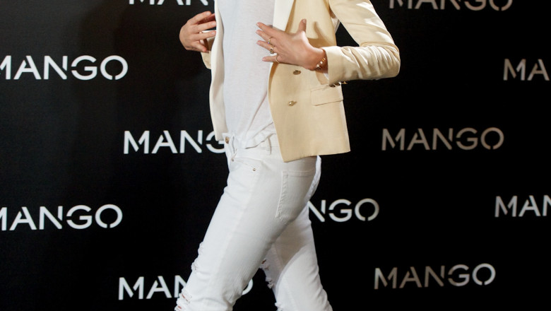 Brandul de moda Mango, in centrul unui scandal din cauza unei camasi cu imprimeu „nazist” Imagine