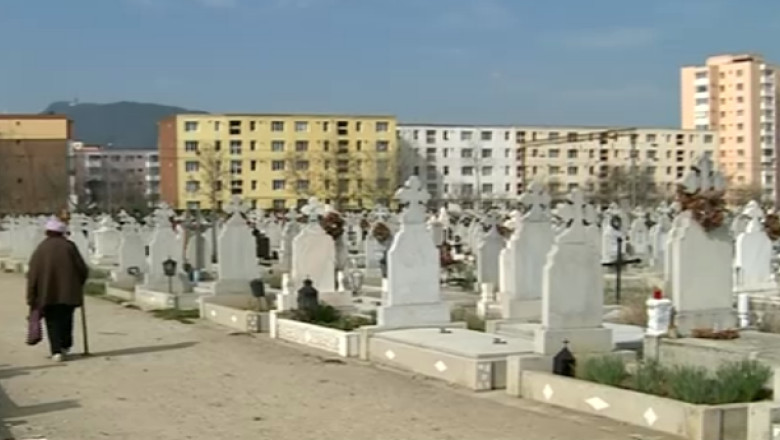 Brasov. O femeie a fost atacata de un caine in cimitir  Imagine