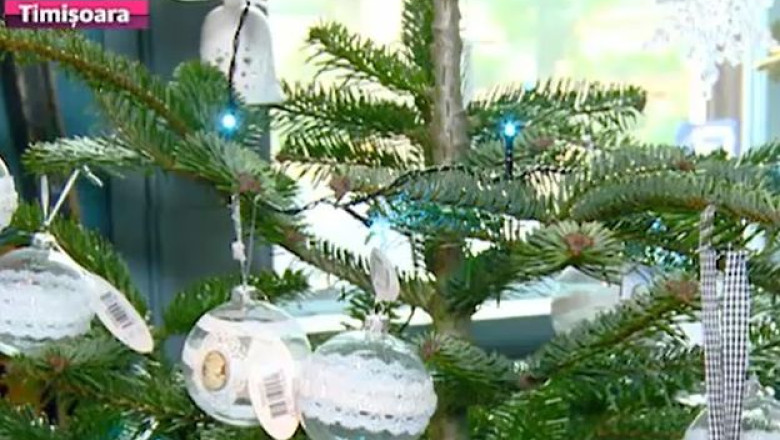 Brazi romanesti, decoratiuni norvegiene. Ornamentele cu aplicatii hand-made sunt si de trei ori mai scumpe fata de cele obisnuite Imagine