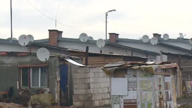 Britanicii sar in apararea romilor evacuati Imagine