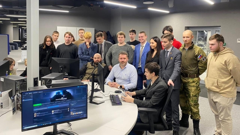 Bucatarul lui Putin recruteaza elevi. La Sankt Petersburg s-a deschis clubul „Micii Wagneriti” Imagine