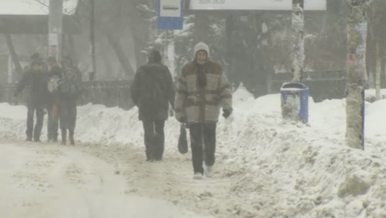 Bucuresti. Cartiere intregi sunt ingropate in nameti Imagine