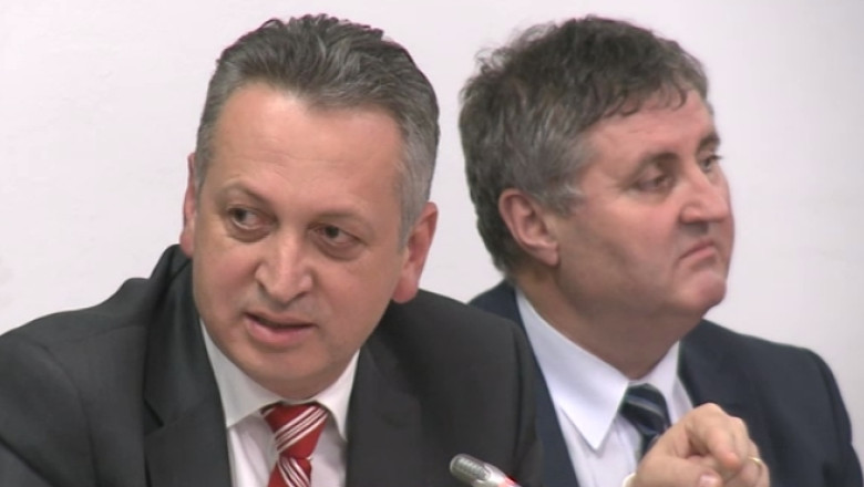 Buget 2014. O noua runda de negocieri, o noua confruntare. Protagonisti: Liviu Voinea si Relu Fenechiu, subiect: autostrada Targu Mures-Iasi Imagine