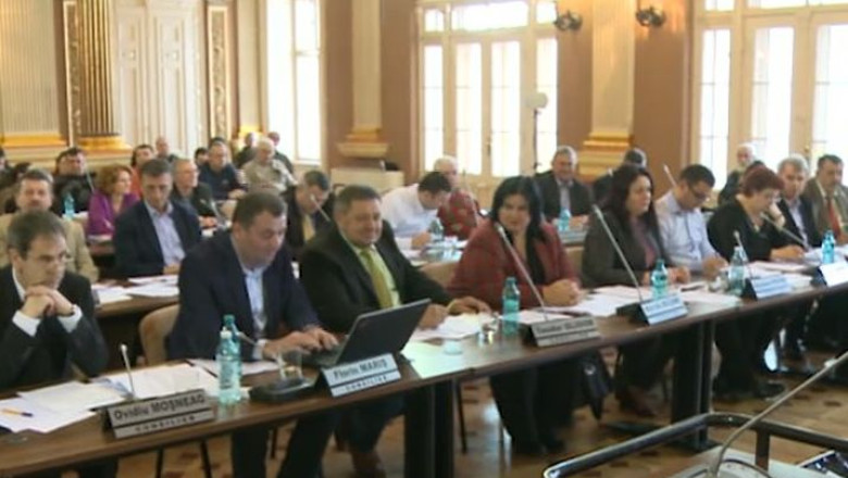 Buget redus la Arad. Amendamentul care prevedea cresterea subventiei la gigacalorie nu a trecut Imagine