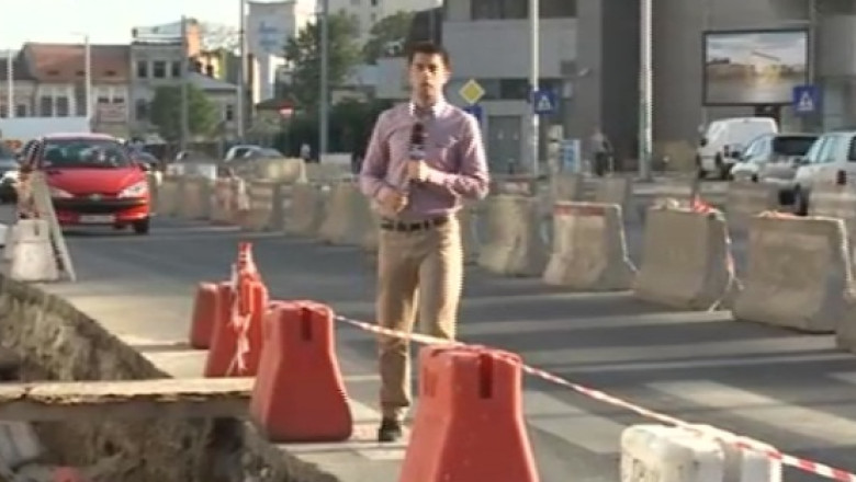 Bulevardul Uranus, ciuruit imediat dupa asfaltare Imagine