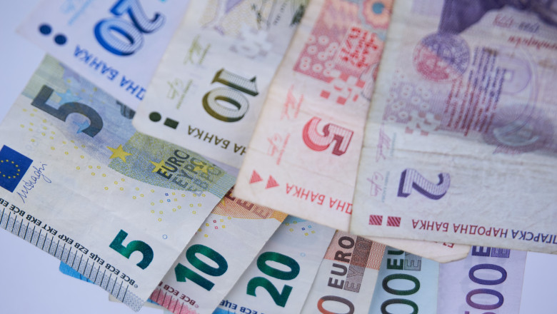Bulgaria vrea sa creasca salariul minim la 940 leva (480 euro). Ce tari din UE au salariul minim sub 1.000 de euro Imagine
