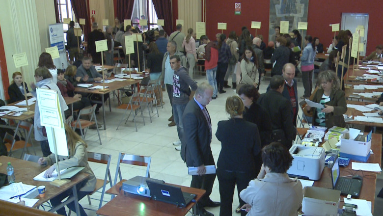 Bursa locurilor de munca, pentru someri. 150 de angajatori au venit cu aproximativ 1.400 de oferte Imagine