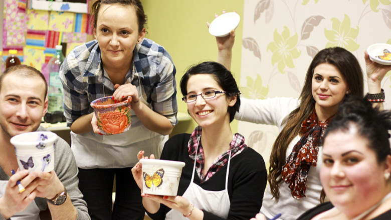 Bursa talentelor. Zece tineri pot obtine o bursa de cate 4500 de lei Imagine