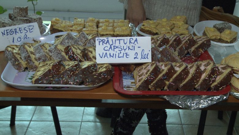 Burse din prajituri pentru elevii fara posibilitati financiare Imagine