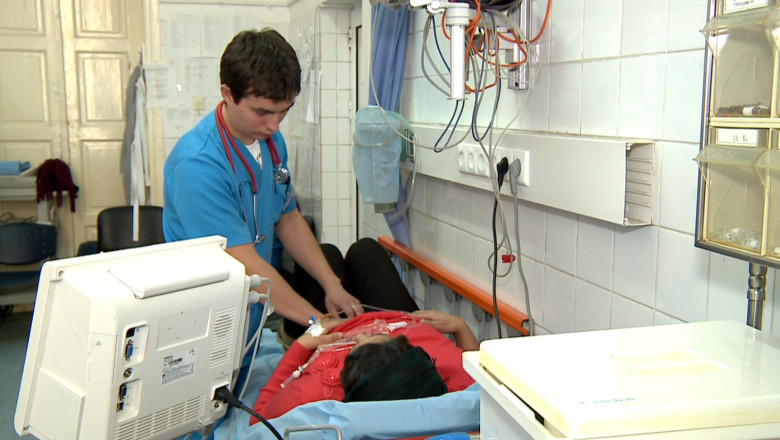 Bursele promise celor 14.000 de rezidenti din Romania se lasa asteptate. Termenul de achitare a fost mutat Imagine