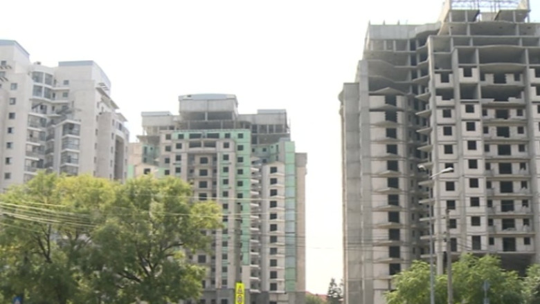 BUSINESS CLUB. Bancile devin proprietari de blocuri Imagine