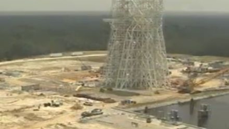 BUSINESS CLUB. Bani risipiti in cosmos Imagine